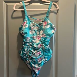 Cupshe Women’s One Piece Swim Suit